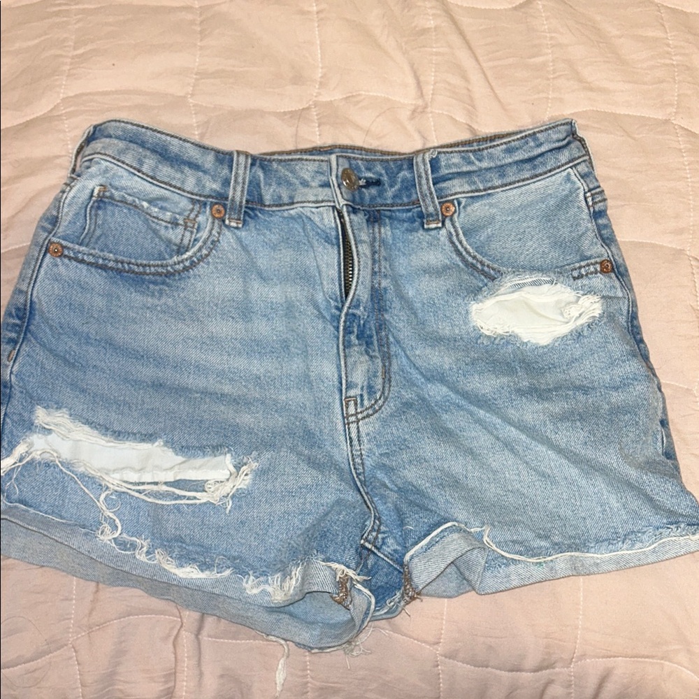 American Eagle Denim Blue Women's Distressed Shorts